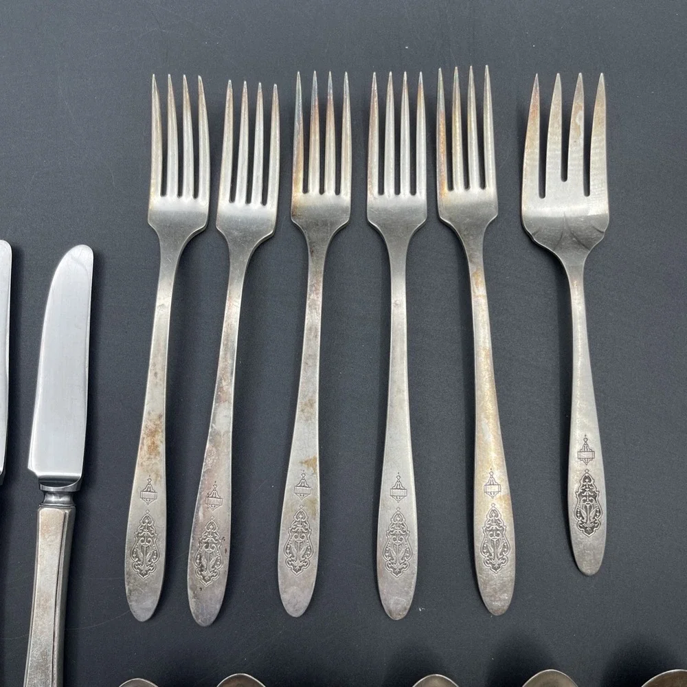Oneida Community Bird of Paradise Silverplate Flatware Lot 18 Pc 1923